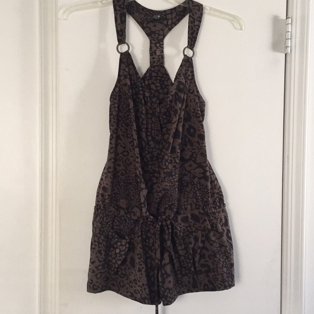 GUESS SHORT ROMPER